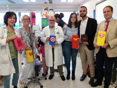 Asier, de Fluid 3D, dona a Pediatría carcasas fabricadas mediante impresión 3D para envolver las soluciones fisiológicas